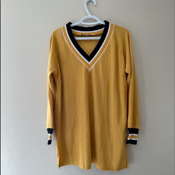 Sweaters - MUSTARD YELLOW FINE KNIT SWEATER NWOT